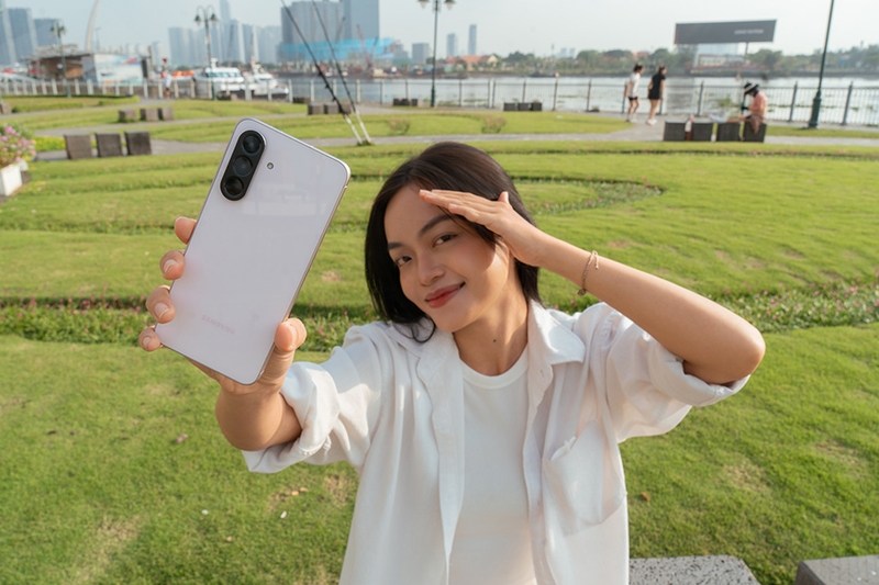 galaxy-a56-5g-lua-chon-ly-tuong-dip-tet (4).jpg