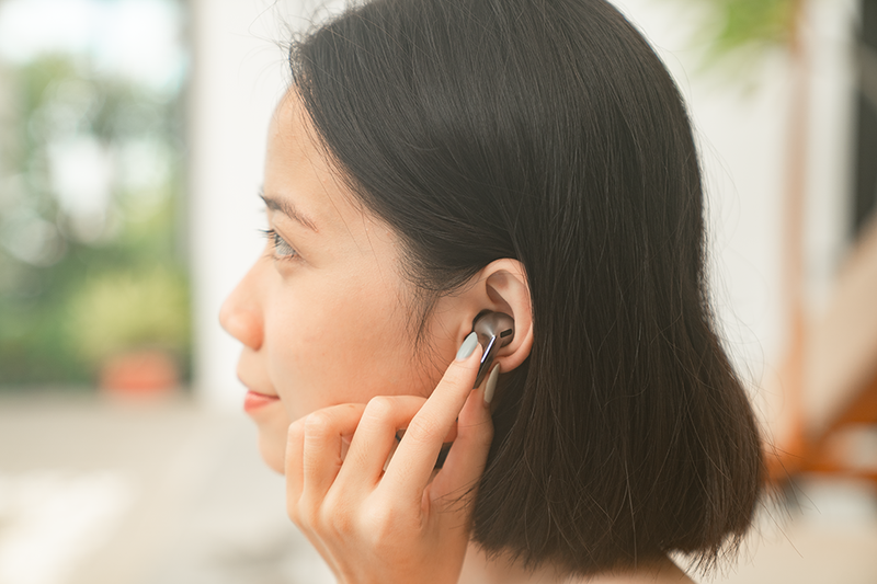 Samsung Galaxy Buds3 Pro: Khi thiết kế “kiếm ánh sáng” kết hợp với chống ồn AI rất xịn sò 12