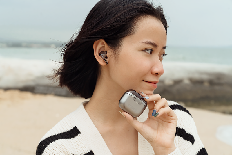 Samsung Galaxy Buds3 Pro: Khi thiết kế “kiếm ánh sáng” kết hợp với chống ồn AI rất xịn sò 39