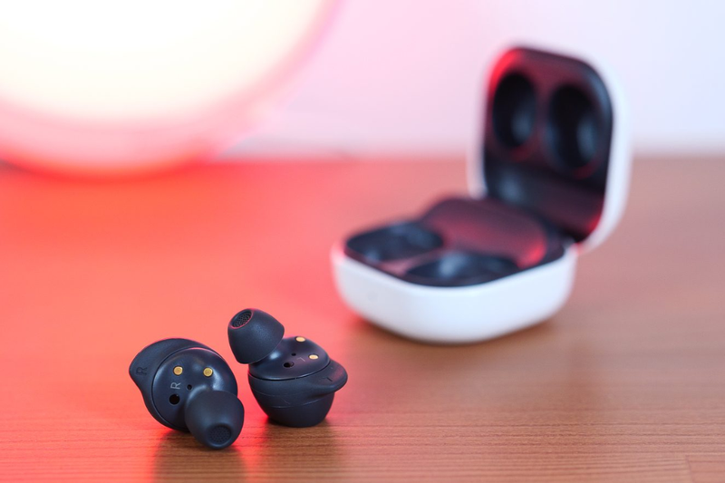 galaxy-buds-fe-6.png