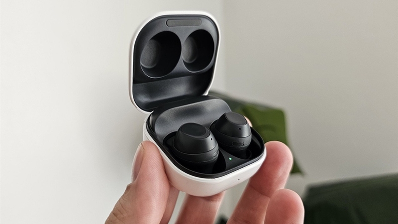 galaxy buds sạc bao lâu hình 2