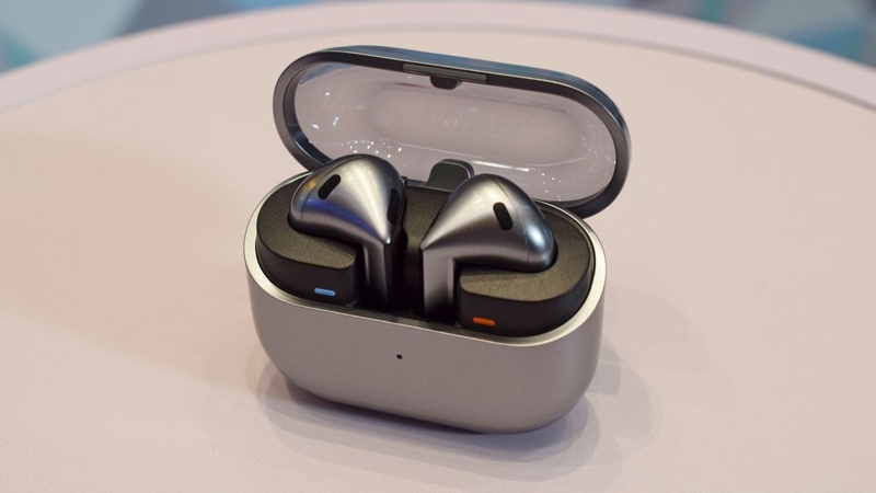 galaxy buds sạc bao lâu hình 3