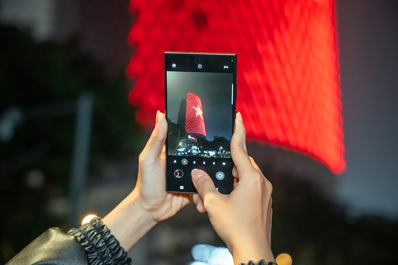 galaxy-s24-ultra-chup-dem-an-tuong-nhat-2024 (3).jpg