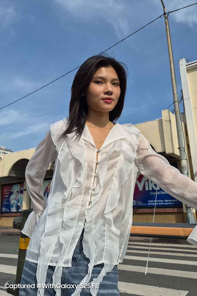 galaxy-s25-fe-gay-sot-voi-muc-gia-can-cao-cap (10).jpg