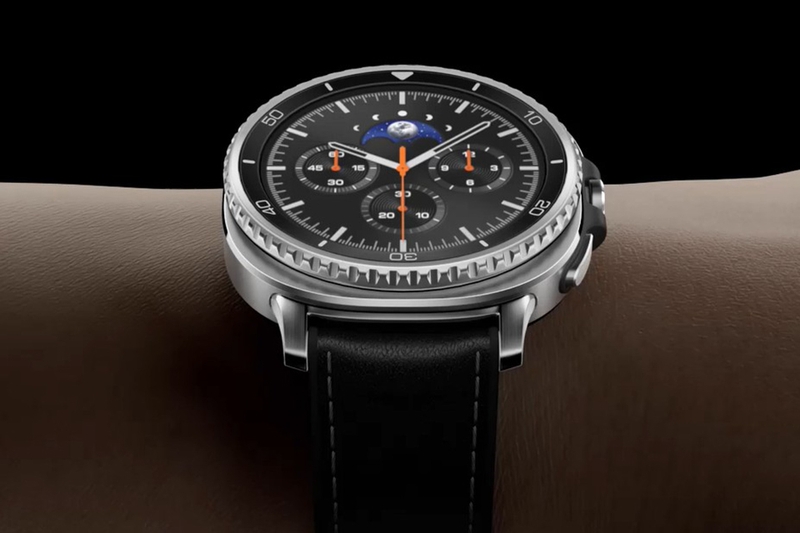 Samsung Galaxy Watch8 Classic 2
