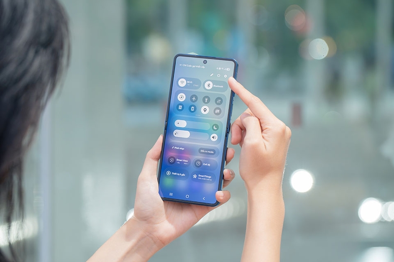 Samsung Galaxy Z Flip7: Khi giấc mơ về chiếc điện thoại gập lý tưởng đã thành hiện thực 9