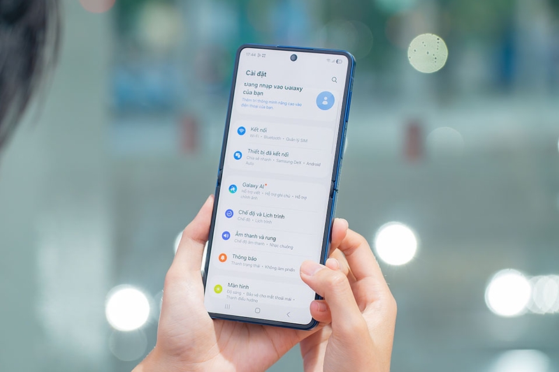 Samsung Galaxy Z Flip7: Khi giấc mơ về chiếc điện thoại gập lý tưởng đã thành hiện thực 12