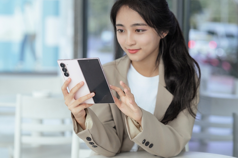 Galaxy Z Fold6 phiên bản Hồng Rosé 1