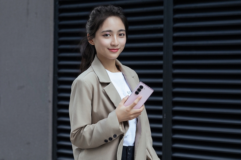 Galaxy Z Fold6 phiên bản Hồng Rosé 3