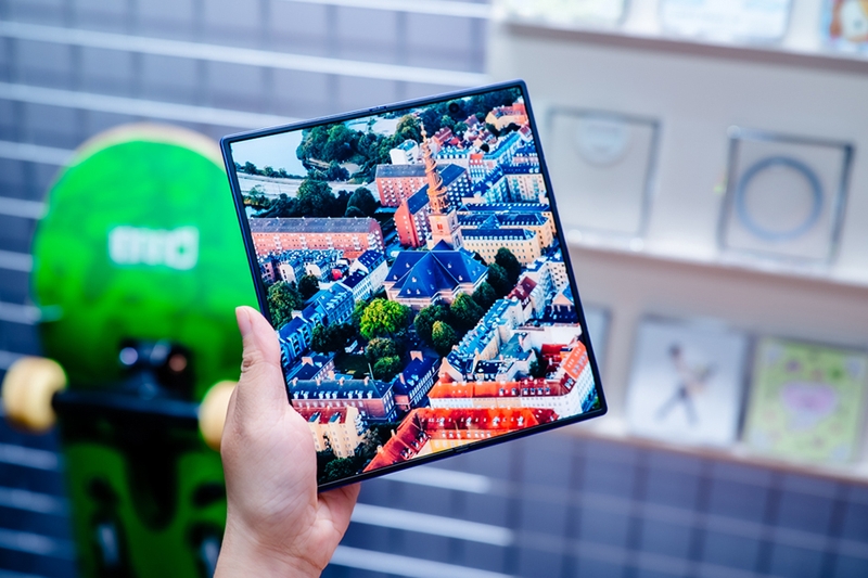 galaxy-z-fold7-gap-mo-khoanh-khac-dang-cap-vuot-troi (17).jpg