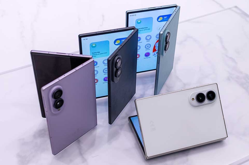 Galaxy Z Fold8 - 06