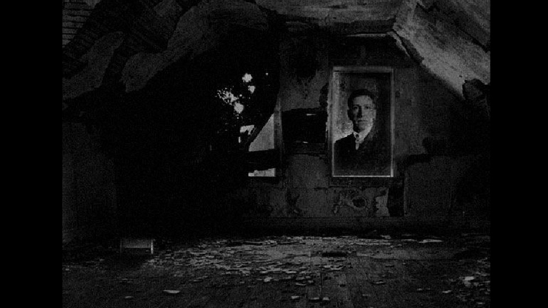 Phần 4 trong series game kinh dị là ở trong phòng khách của ngôi nhà ma