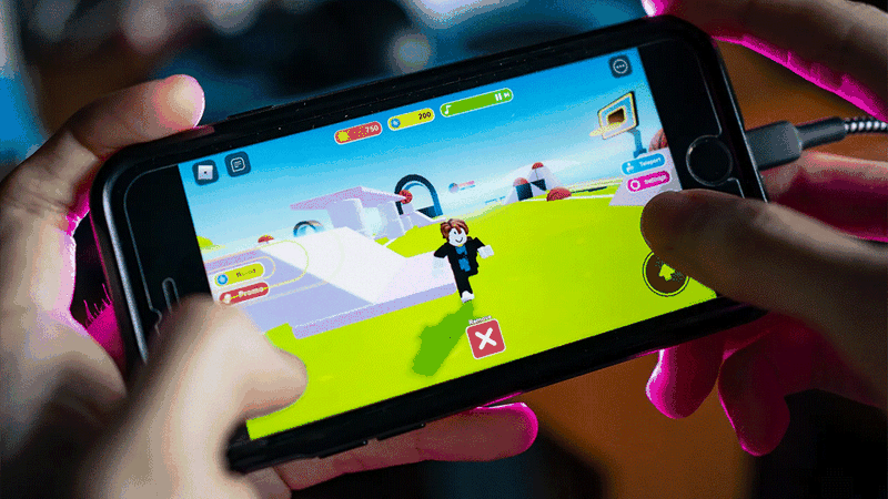 Roblox là một nền tảng trò chơi trực tuyến ra đời từ khá lâu