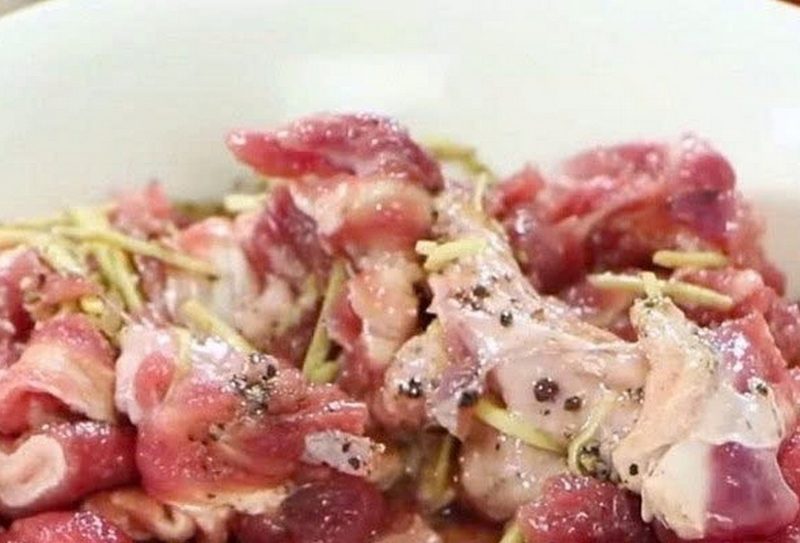 gân bò kho dưa chua ảnh 2