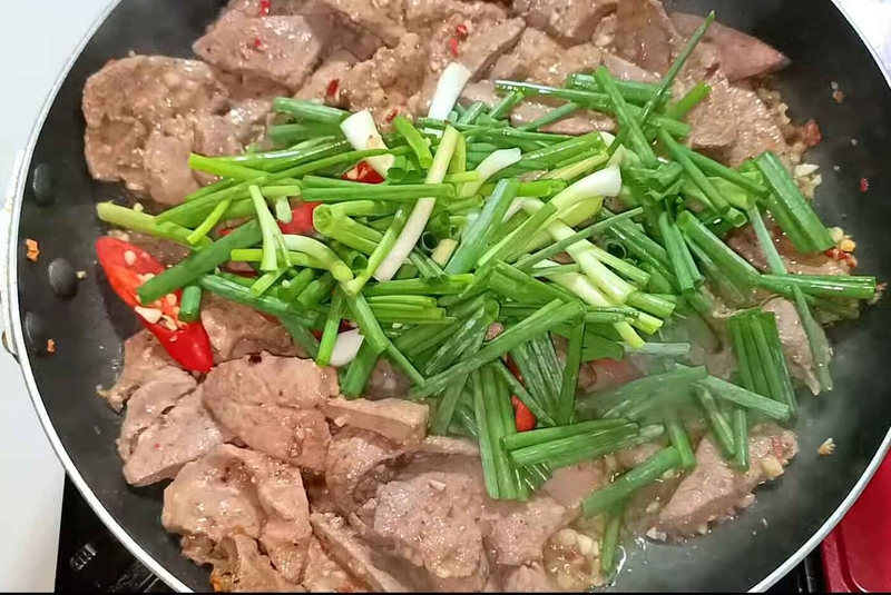 gan heo xào hình 9