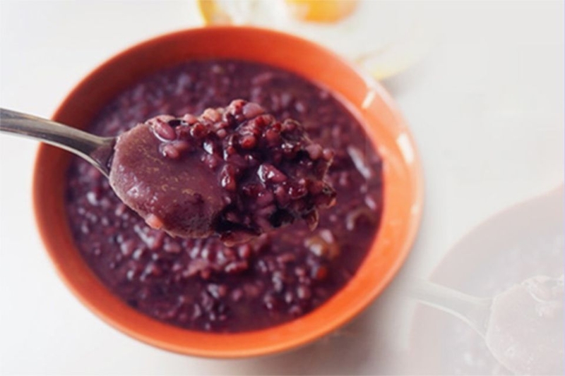 Cháo gạo lứt tím than