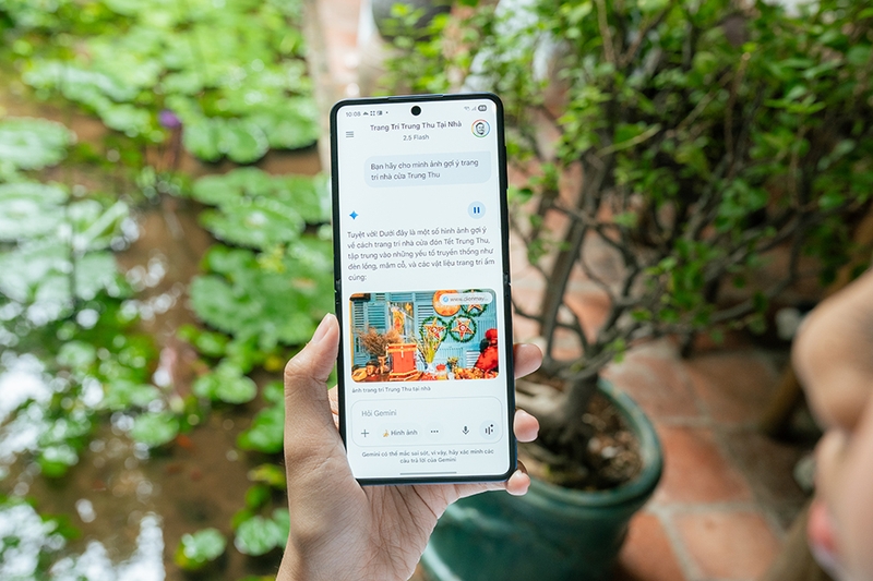 gap-mo-khoanh-khac-mua-trung-thu-cung-galaxy-z-flip7 (14).jpg