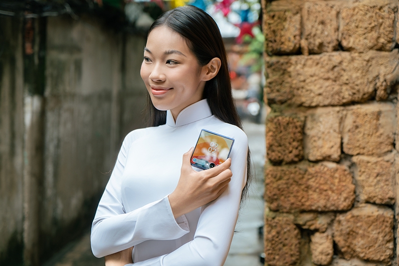 gap-mo-khoanh-khac-mua-trung-thu-cung-galaxy-z-flip7 (1).jpg