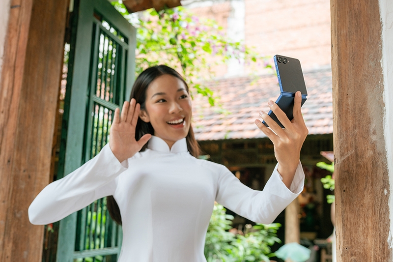 gap-mo-khoanh-khac-mua-trung-thu-cung-galaxy-z-flip7 (4).jpg