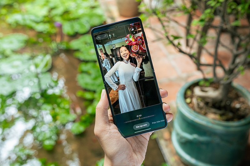 gap-mo-khoanh-khac-mua-trung-thu-cung-galaxy-z-flip7 (8).jpg