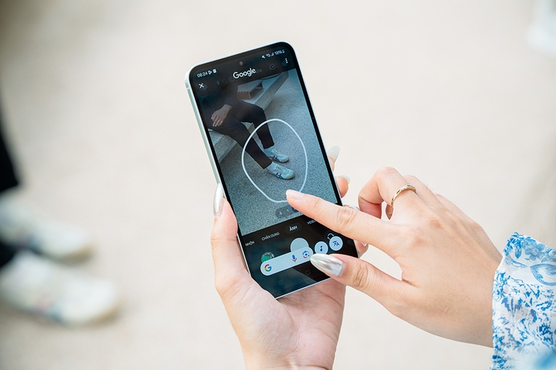 genz-vi-vu-quan-xa-cung-galaxy-a55-5g (7).jpg