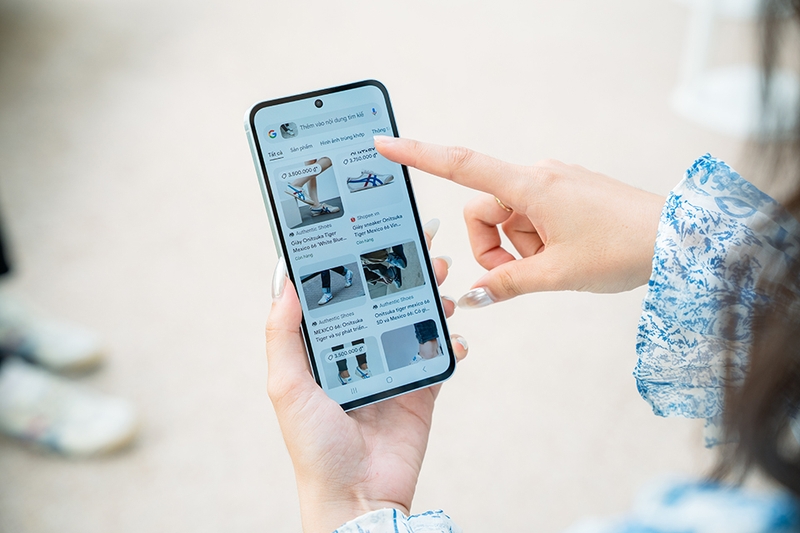 genz-vi-vu-quan-xa-cung-galaxy-a55-5g (8).jpg