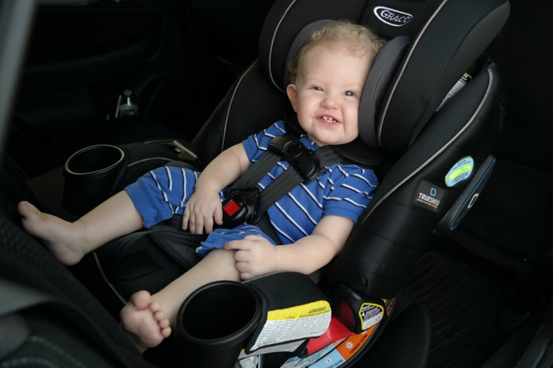 Ghế ngồi ô tô cho bé 1 tuổi loại nào tốt (3)