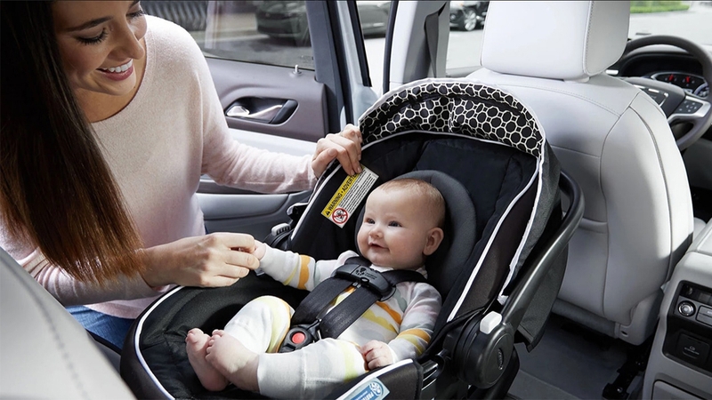 Ghế ô tô trẻ em là một thiết bị an toàn chuyên dụng