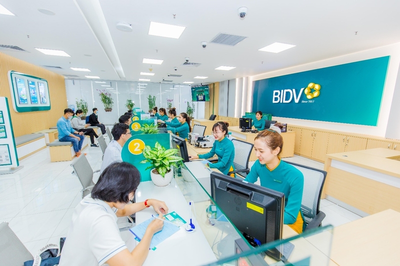 Giao dịch viên là gì 1