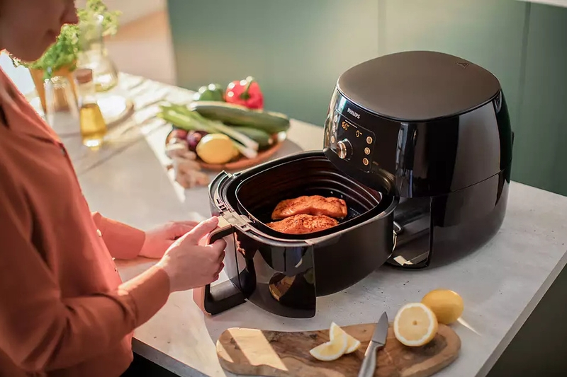 giỏ quickclean trên nồi chiên không dầu hình 4