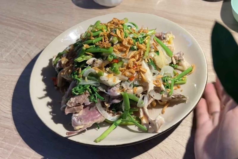 gỏi gà rau nhút 11