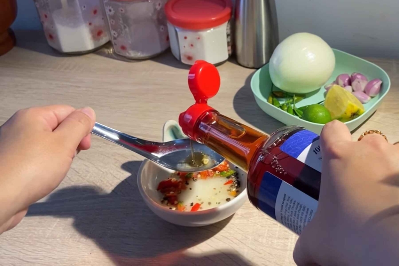 gỏi gà rau nhút 8