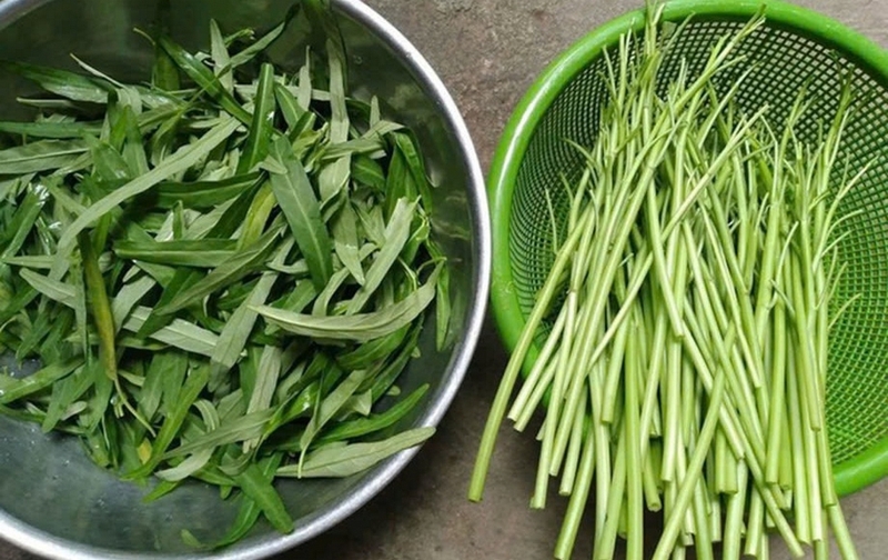 gỏi rau muống chiên giòn ảnh 2