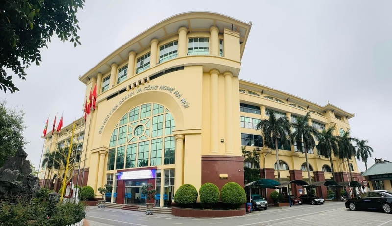 dai hoc kinh doanh cong nghe ha noi