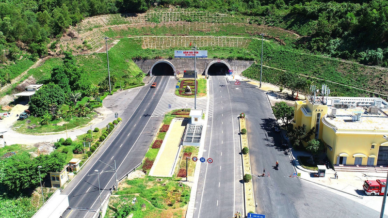 Hầm Hải Vân 6