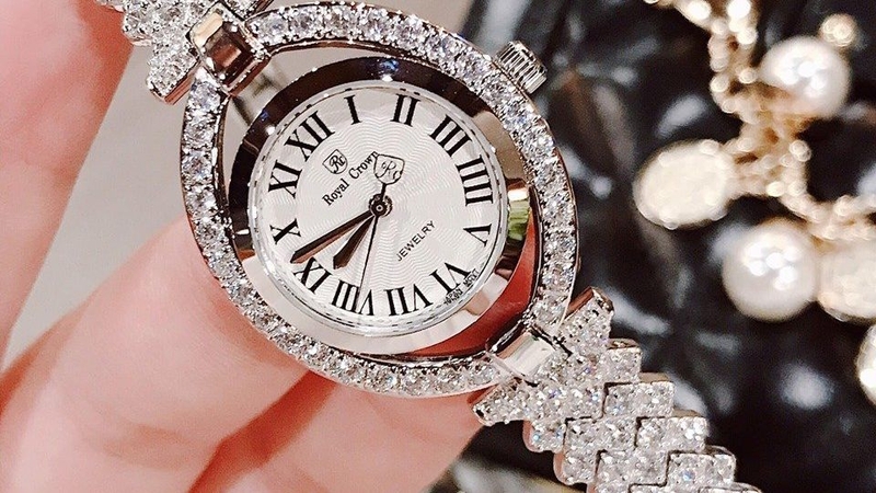 Hãng đồng hồ Royal Crown của nước nào? 1