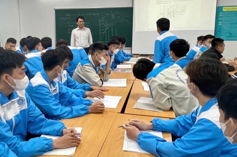 Hệ chính quy là gì 6