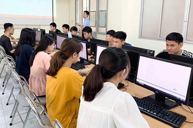 Hệ chính quy là gì 10