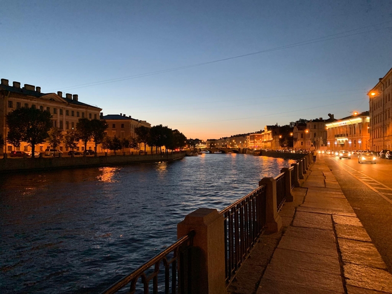 hiện tượng đêm trắng 1.jpg