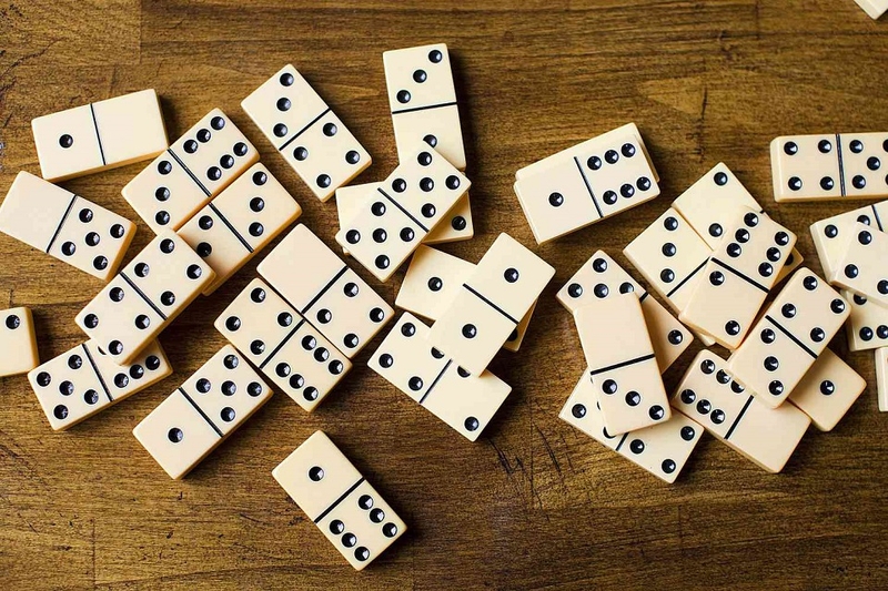 Quá trình ra đời và tiến hóa của trò chơi Domino
