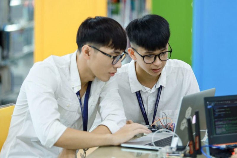 Học công nghệ thông tin cần giỏi môn gì 9