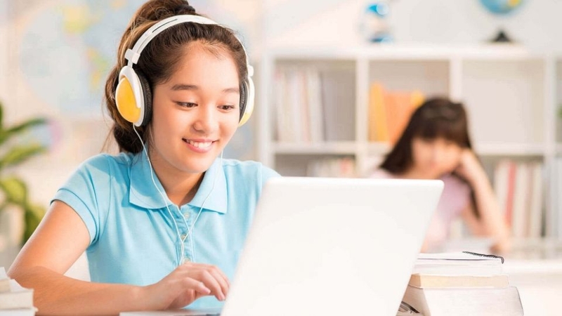Học hè qua YouTube có hiệu quả không? 1