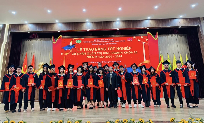 học phí Đại Học Kinh doanh và Công nghệ Hà Nội 2025 hình 3