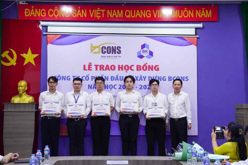 Chính sách học bổng và miễn giảm học phí của trường