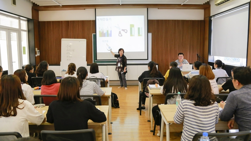 Không gian một lớp học trong Đại học Công nghiệp Hà Nội