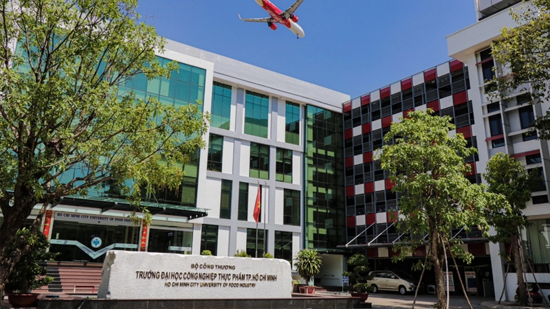 Đại học Công Thương vốn có tên cũ là Đại học Công nghiệp Thực phẩm