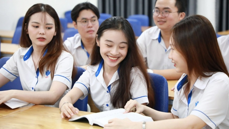 Sinh viên Đại học Công Thương khoá 2025 được tạo điều kiện về học phí