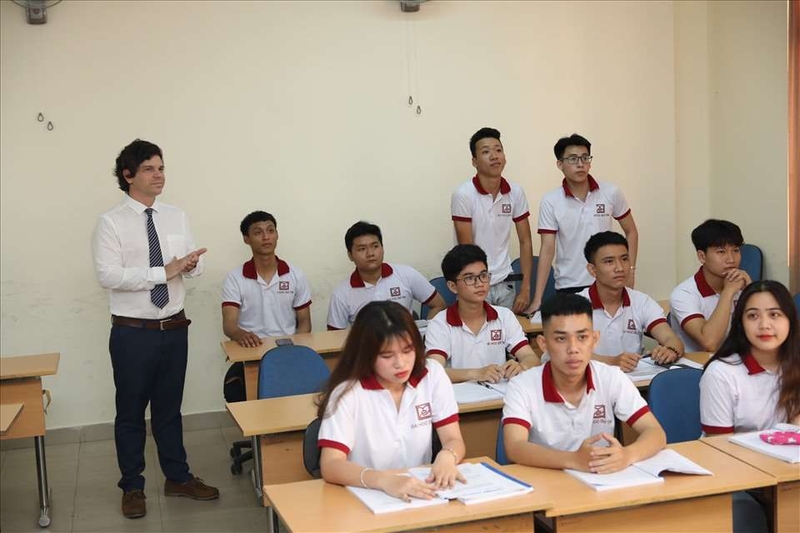 Khoản phí bắt buộc