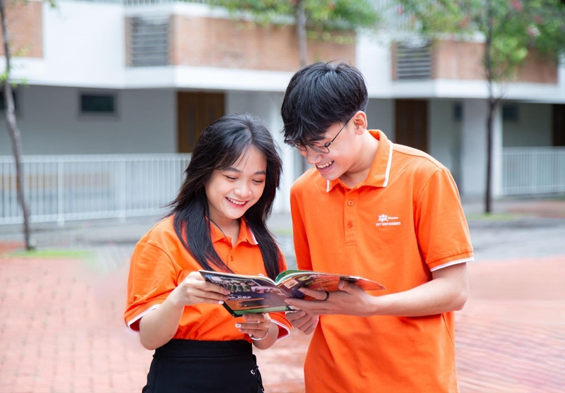 hoc bong sinh vien dai hoc fpt 2025