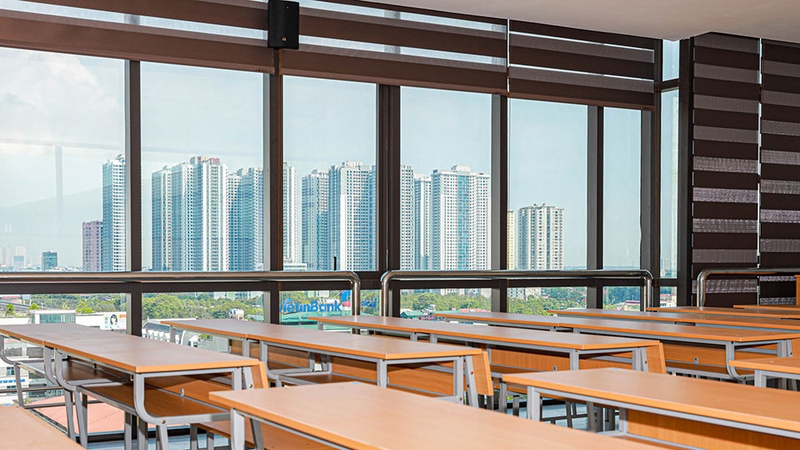 Không gian trong một lớp học của trường